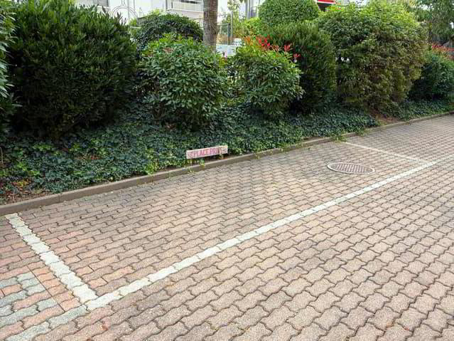 null rooms Car park, garage to buy in Lausanne - image 1/1