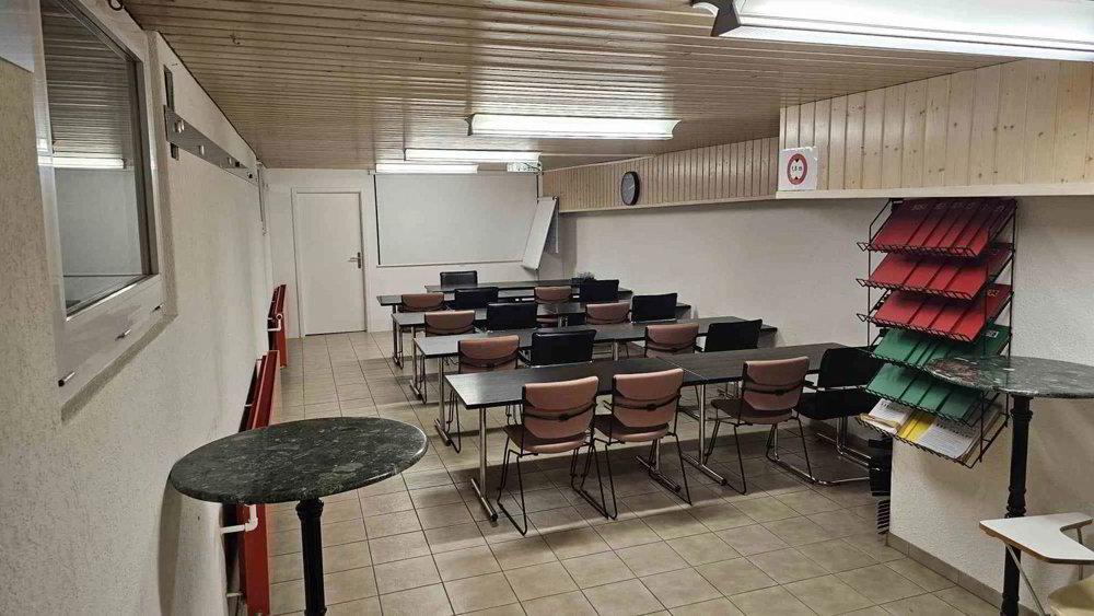 2 rooms Office & Commercial for rent in Oftringen - image 1/7