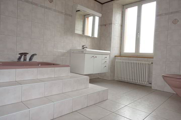 Maison 7.5 pièces à acheter à Tramelan - image 1/13