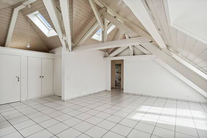 3.5 rooms Apartment for rent in Lausanne - image 1/11