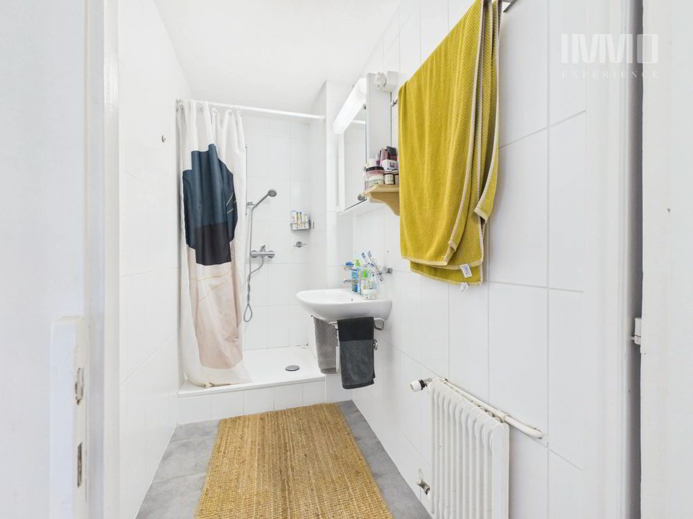 9 rooms Office & Commercial to buy in Lausanne - image 1/13
