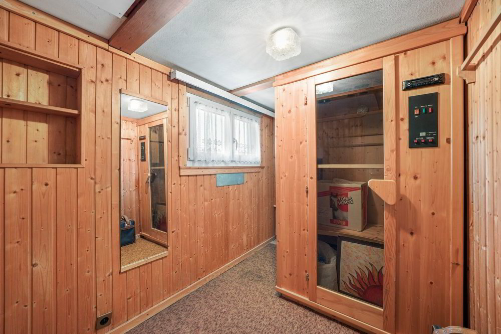 9 rooms House to buy in Flawil - image 1/13