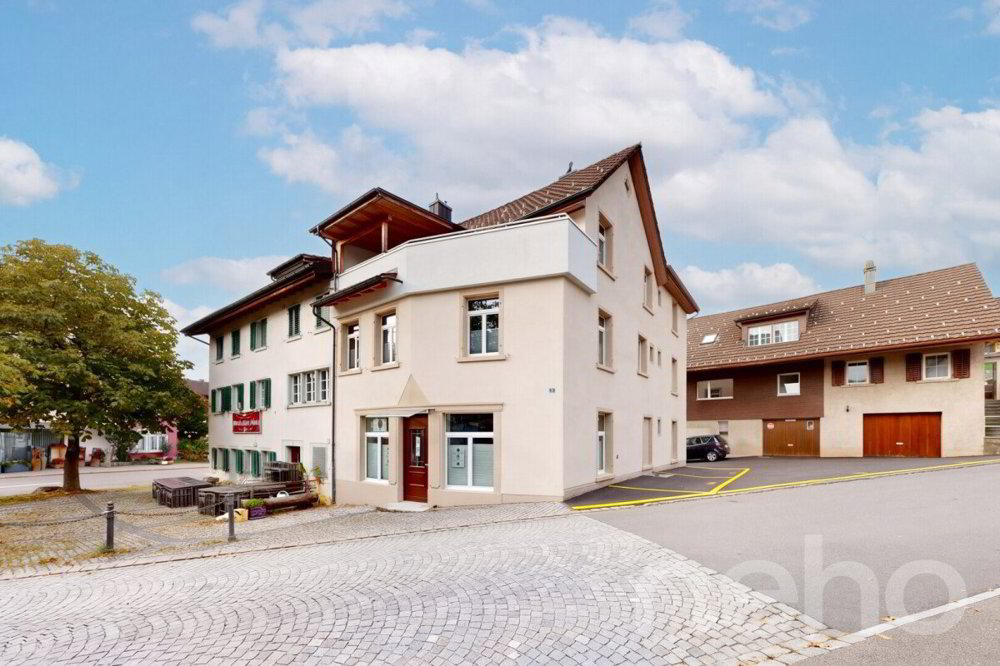 7.5 Zimmer Haus zum verkaufen in Bäretswil - Bild 1/12