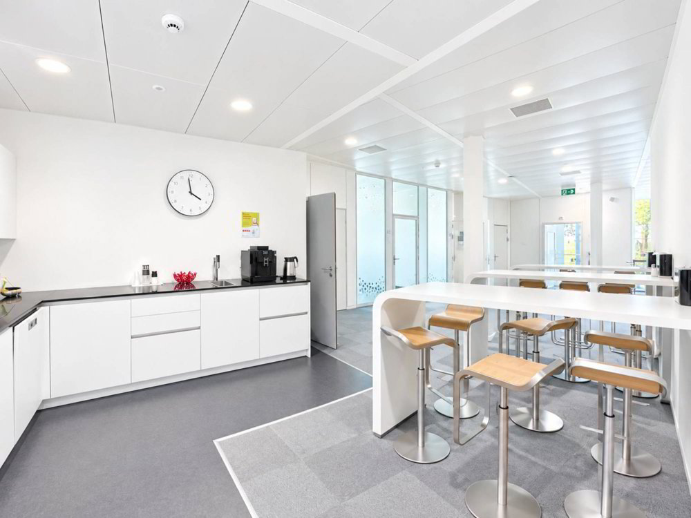 null rooms Office & Commercial for rent in Losanna - image 1/7