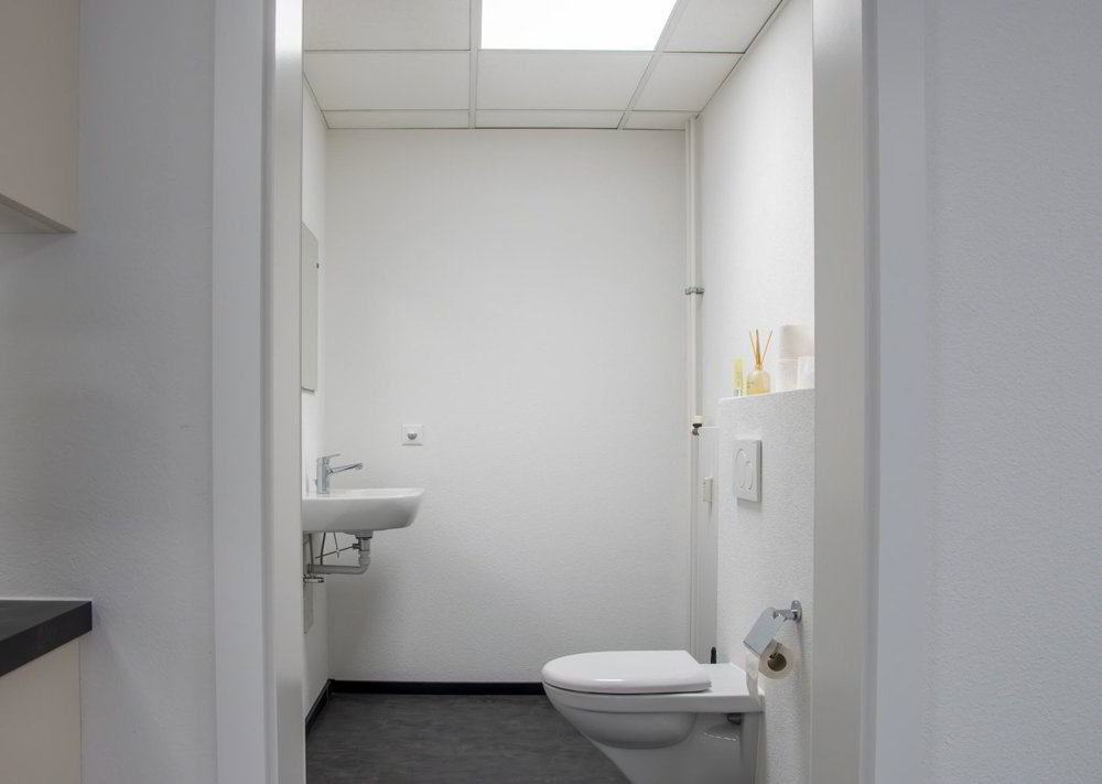 null rooms Office & Commercial for rent in Ittigen - image 1/10