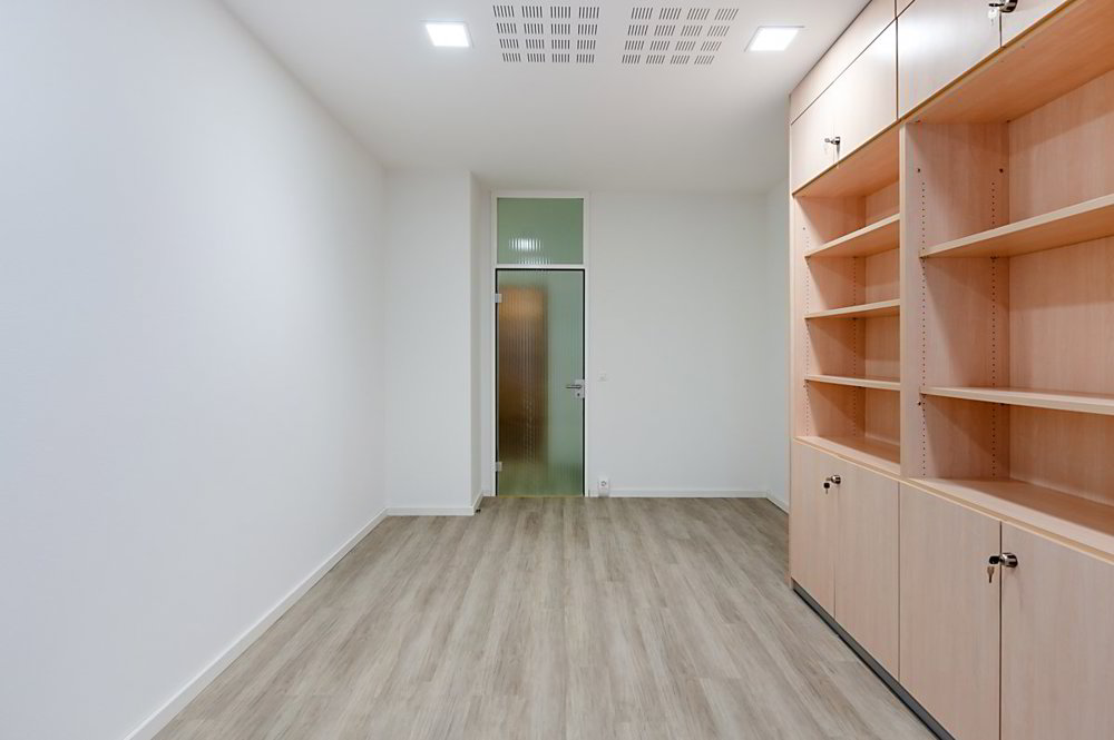 null rooms Office & Commercial for rent in Geneva - image 1/7