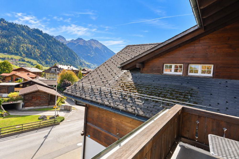 2 rooms Apartment to buy in Zweisimmen - image 1/12