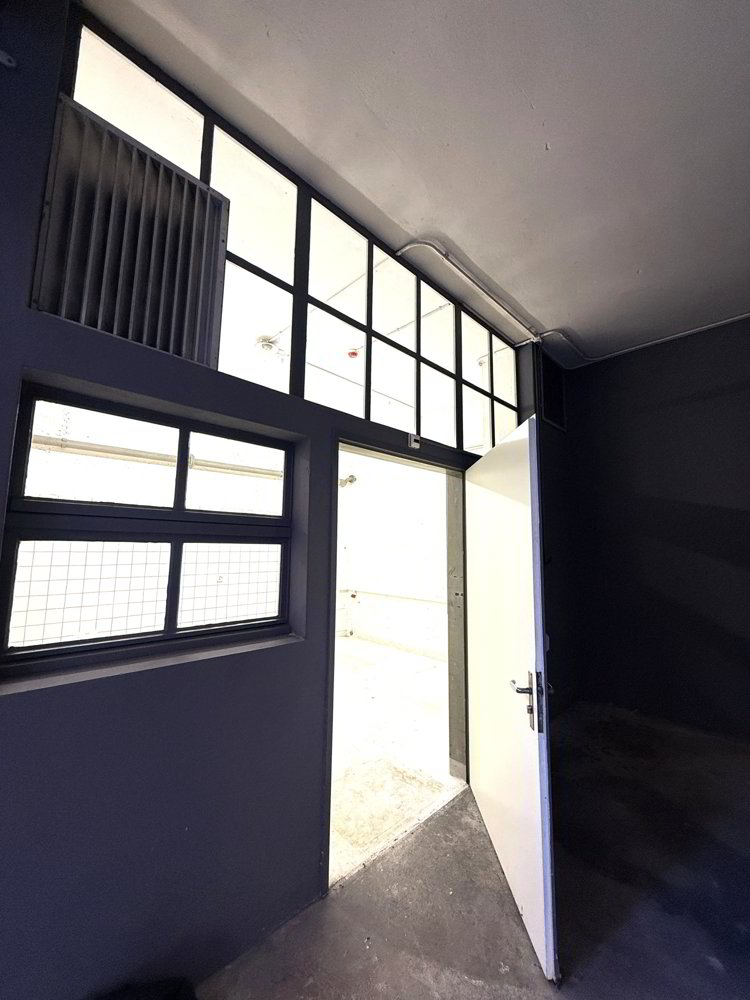 null rooms Office & Commercial for rent in Schaffhausen - image 1/4