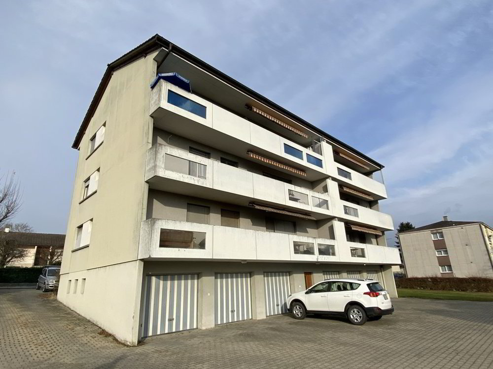null Zimmer Parkplatz, Garage zu vermieten in St-Aubin FR - Bild 1/1