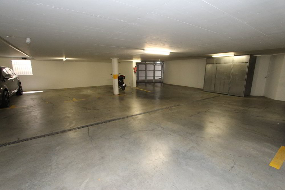Appartement 4 pièces à acheter à Bülach - image 1/13
