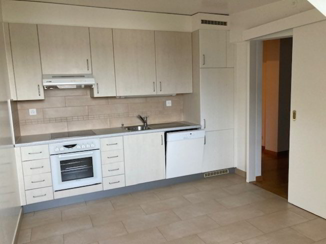 3 rooms Apartment for rent in Genève - image 1/1