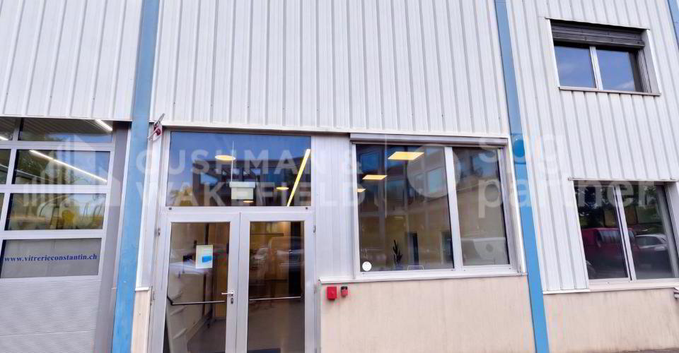 null rooms Office & Commercial for rent in Meyrin - image 1/13