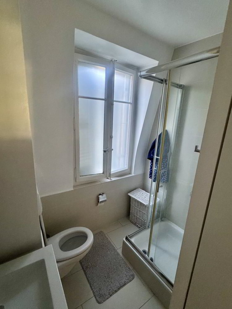 5 rooms Apartment for rent in Nyon - image 1/10