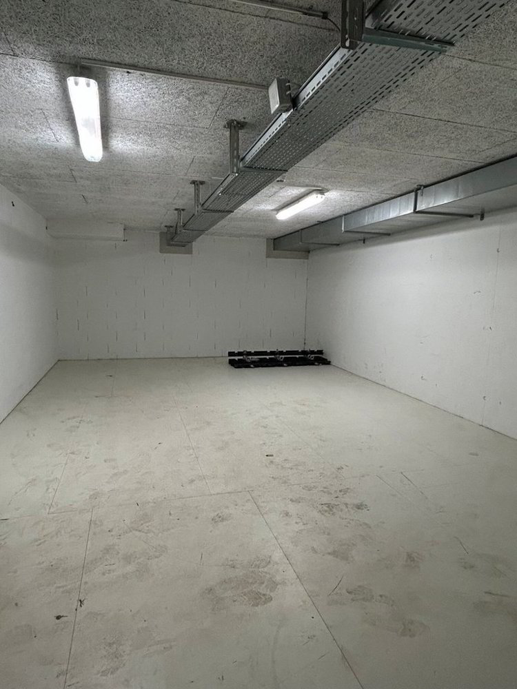null rooms Office & Commercial for rent in Conthey - image 1/2