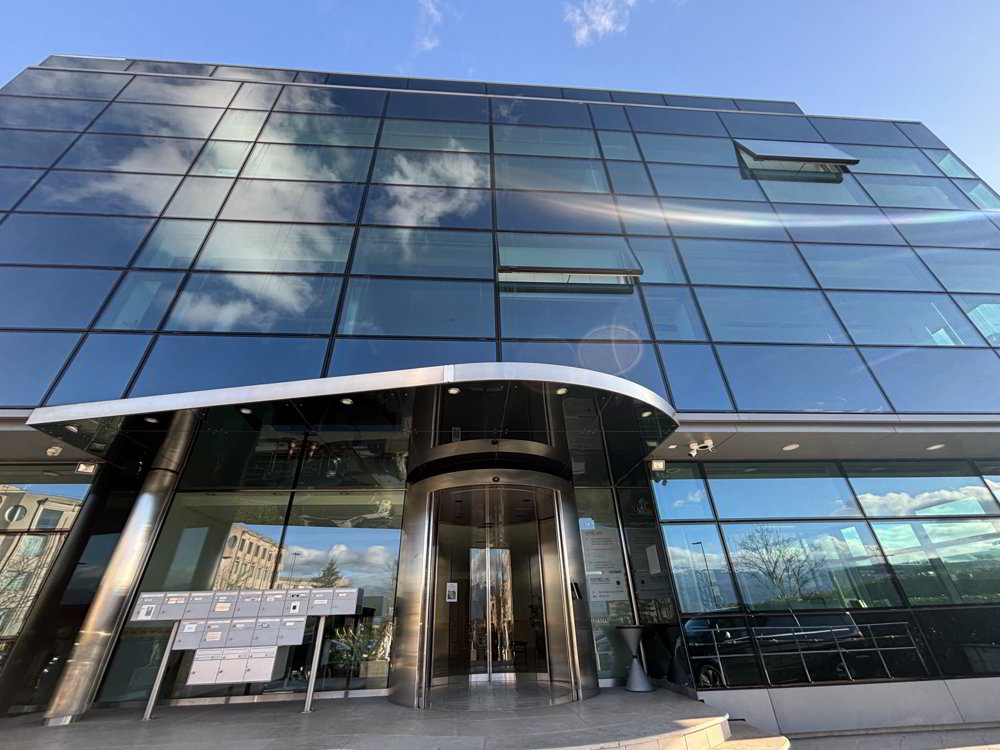 null rooms Office & Commercial for rent in Le Grand-Saconnex - image 1/4