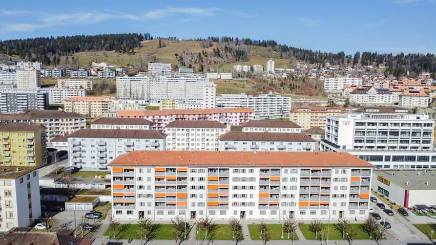 4 rooms Apartment for rent in La Chaux-de-Fonds - image 1/9