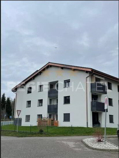 2 rooms Apartment for rent in La Roche FR - image 1/1