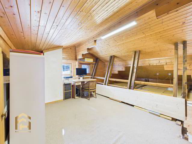 8 rooms House to buy in Bitsch - image 1/13