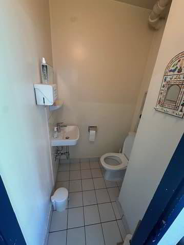4.5 rooms Office & Commercial for rent in Les Acacias - image 1/8