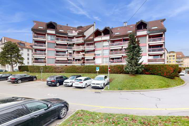 null rooms Car park, garage for rent in Bussigny - image 1/1