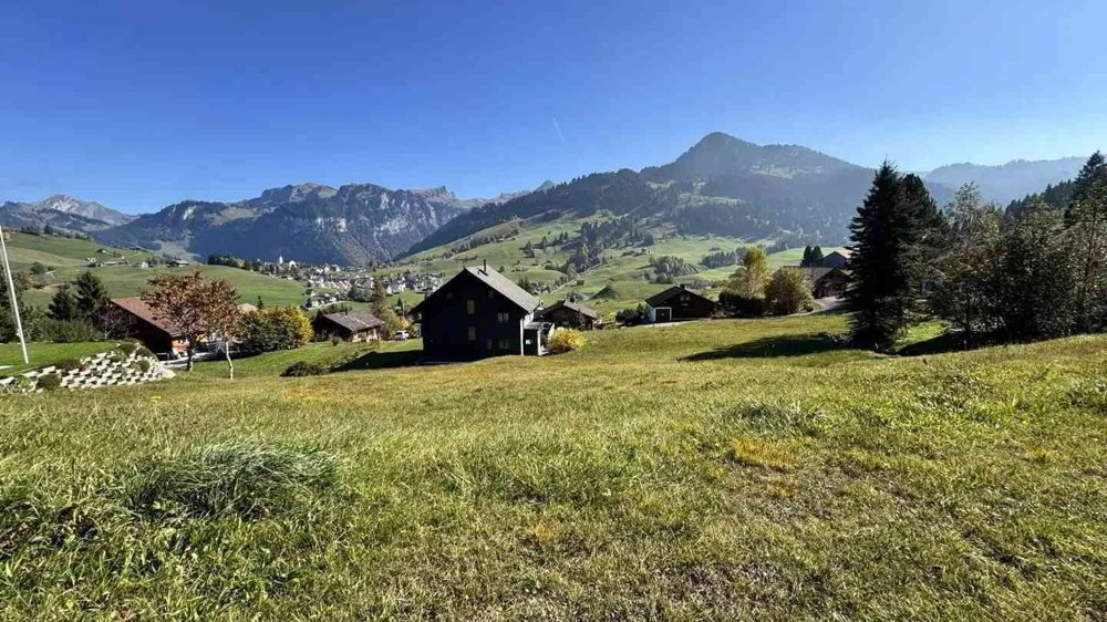 Casa di 5 locali in vendita a Oberiberg - immagine 1/1