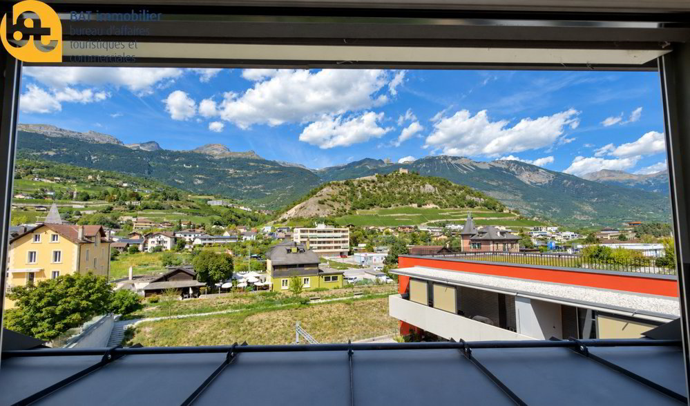 3 rooms Apartment for rent in Sierre - image 1/12