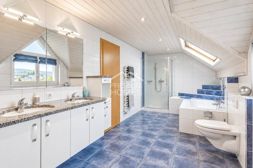 Casa di 7 locali in vendita a Montlingen - immagine 1/8