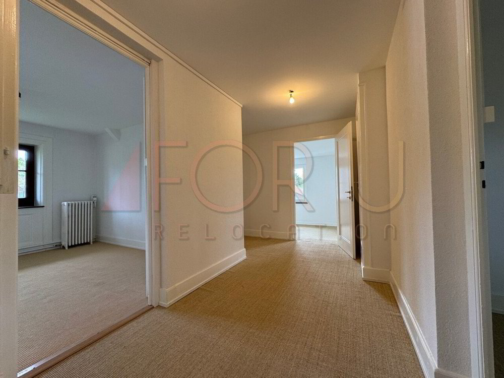 8 rooms House for rent in Chêne-Bourg - image 1/13