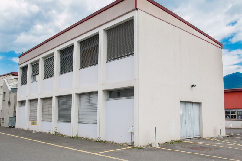 null rooms Office & Commercial for rent in Collombey - image 1/3