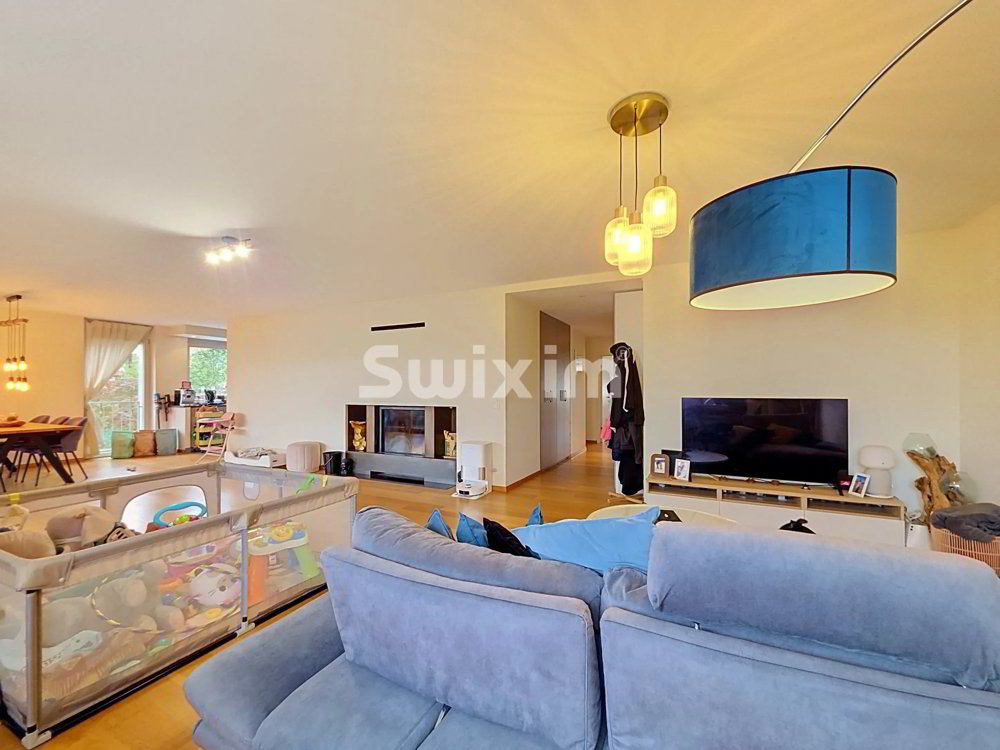 5 rooms Apartment to buy in Anières - image 1/8