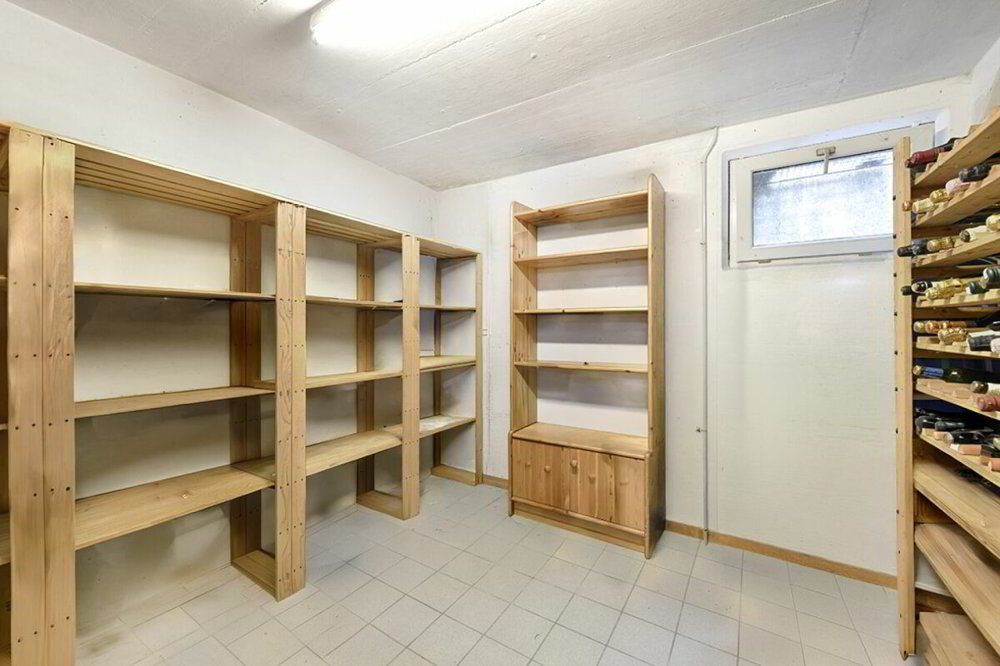 4 rooms Apartment to buy in Uster - image 1/13