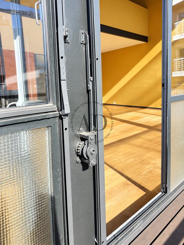 Appartement 8 pièces à acheter à Genève - image 1/6