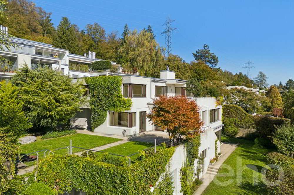 Exklusives 8.5-Zimmer-Einfamilienhaus im Quartier "In der Looren"