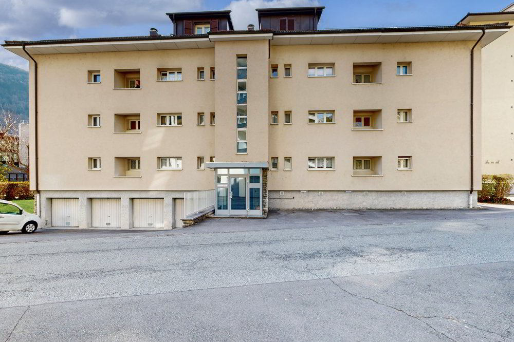3 rooms Apartment for rent in Martigny - image 1/11