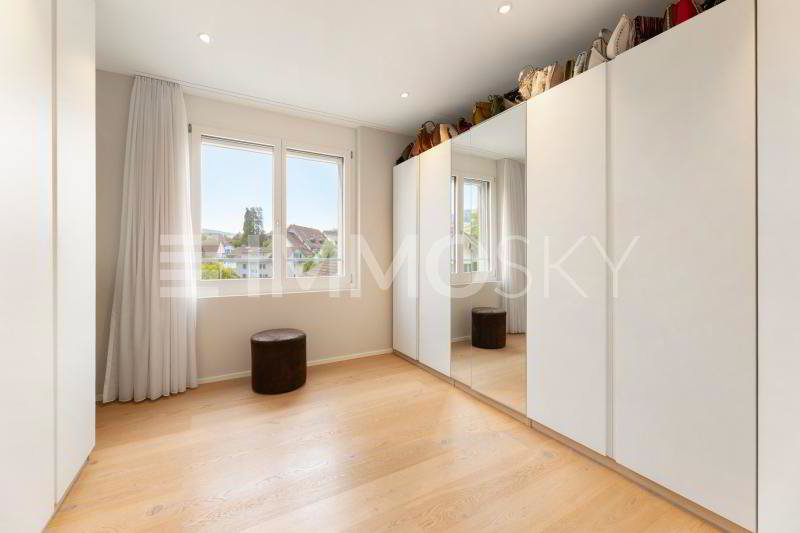4 rooms Apartment to buy in Bubikon - image 1/5