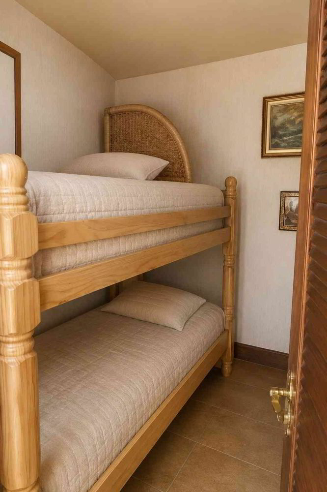 1 rooms Apartment to buy in Crans-Montana - image 1/11