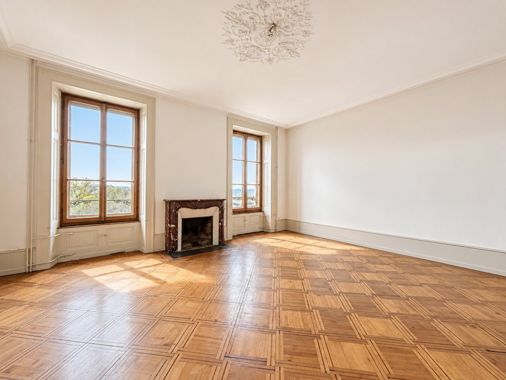 Casa di 15 locali in vendita a Hauterive NE - immagine 1/13