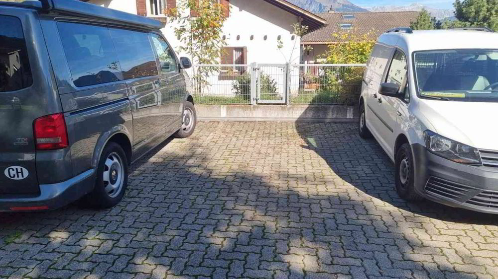null Zimmer Parkplatz, Garage zu vermieten in Untervaz - Bild 1/1