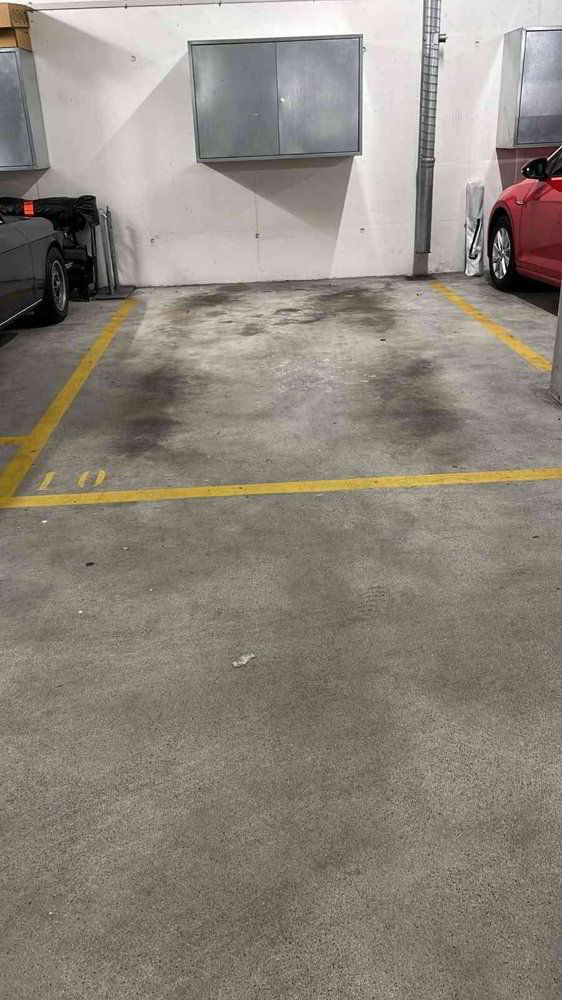 Parcheggio, garage di null locali in affitto a Basilea - immagine 1/2