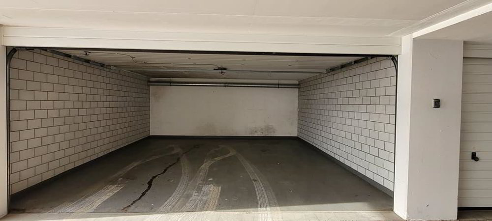 Parking, garage null pièces à louer à Auvernier - image 1/2