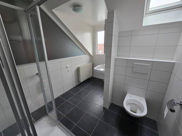 3 rooms Apartment for rent in Couvet - image 1/9