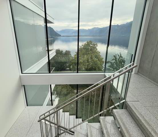 5.5 rooms Apartment to buy in Montreux - image 1/12