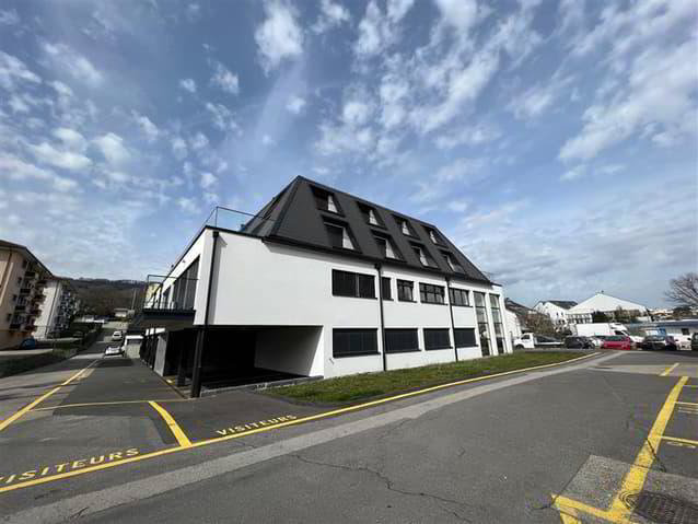 null Zimmer Parkplatz, Garage zu vermieten in Rolle - Bild 1/1