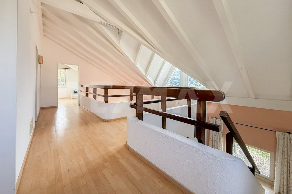 5.5 Zimmer Haus zum verkaufen in Zeiningen - Bild 1/13
