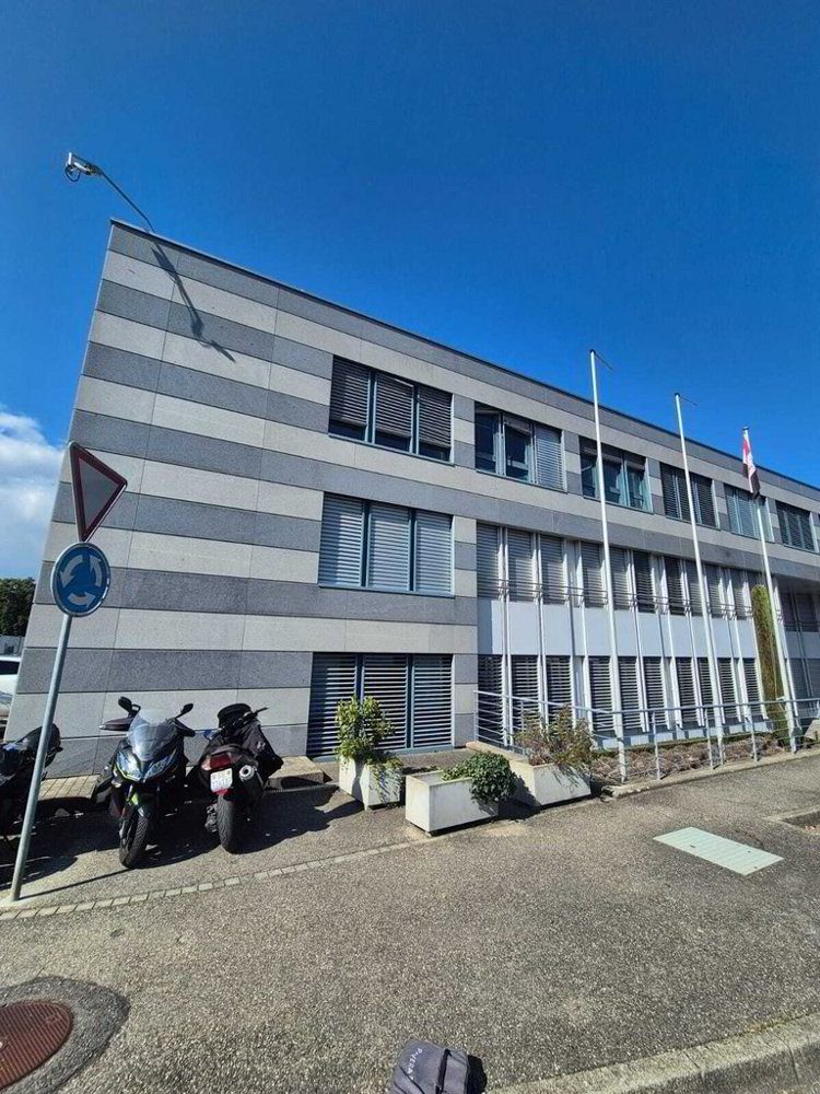null rooms Car park, garage for rent in Le Grand-Saconnex - image 1/2