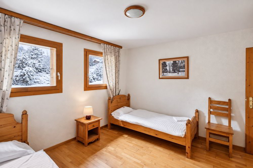 3 rooms Apartment to buy in Val-d'Illiez - image 1/7