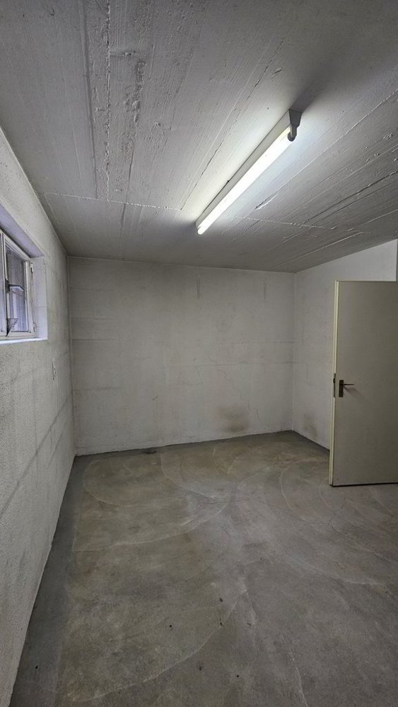 null rooms Office & Commercial for rent in Zürich - image 1/3