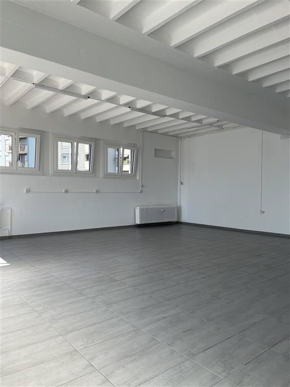 null rooms Office & Commercial for rent in Lausanne - image 1/5