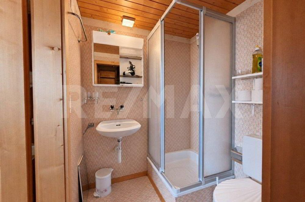 Casa di 4.5 locali in vendita a Albinen - immagine 1/13