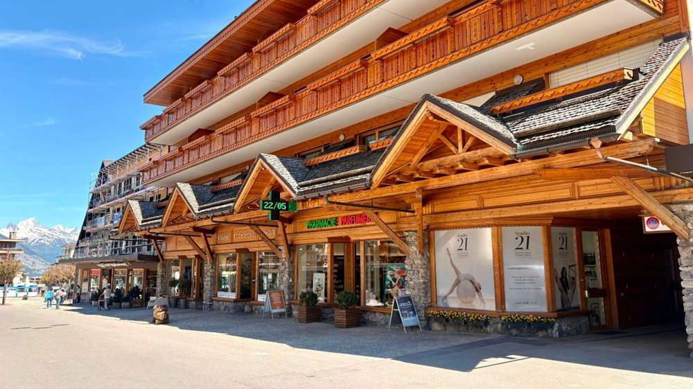 4.5 rooms Apartment to buy in Crans-Montana - image 1/25